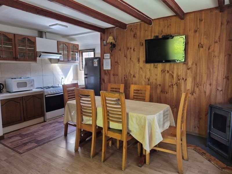 comedor Pucon kernayel cabaña para 6 personas